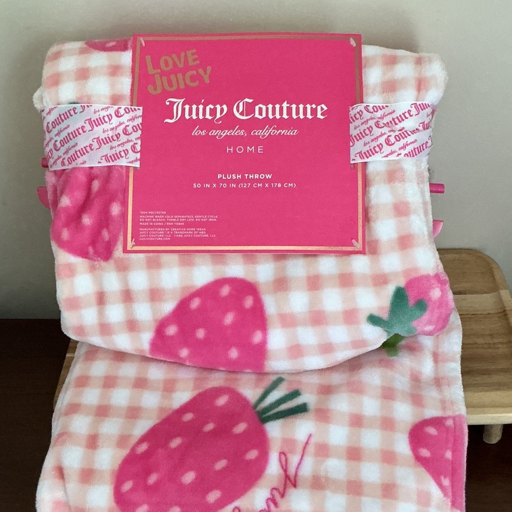 Juicy Couture Strawberry And Gingham Print Soft & Cuddly Plush Throw Blanket